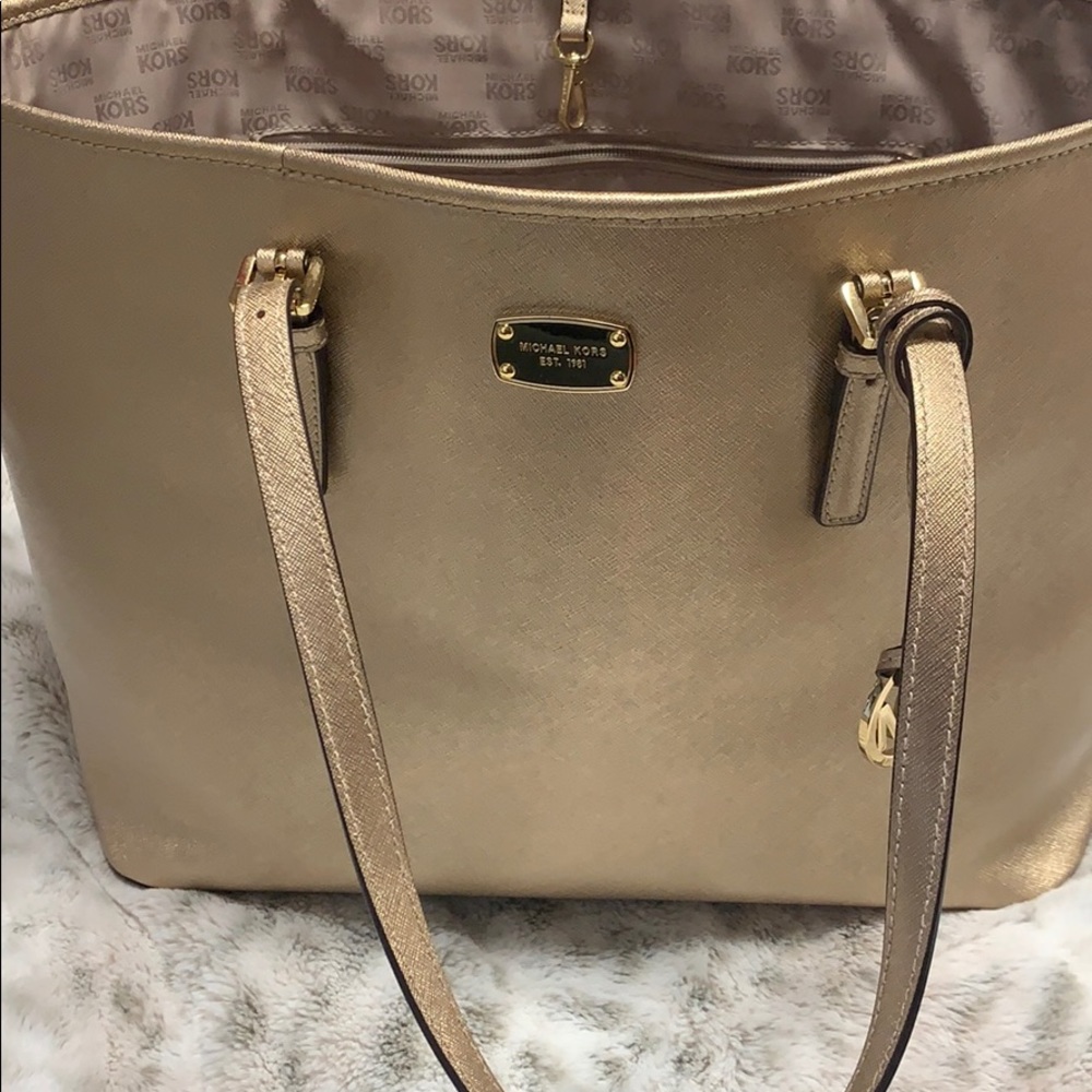 Michael Kors tote bag or large purse